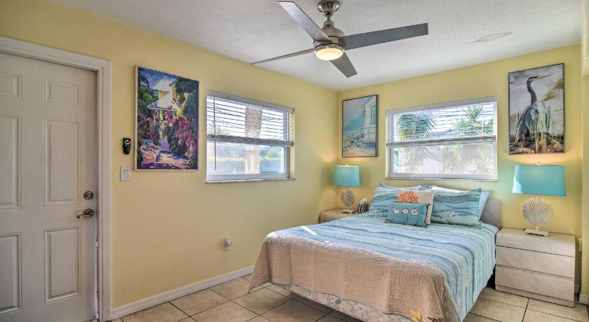 Comfy Dunedin Escape 1 Block to Main Street! photo