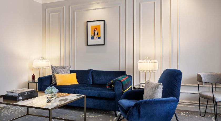 Image of Wains Suite 4