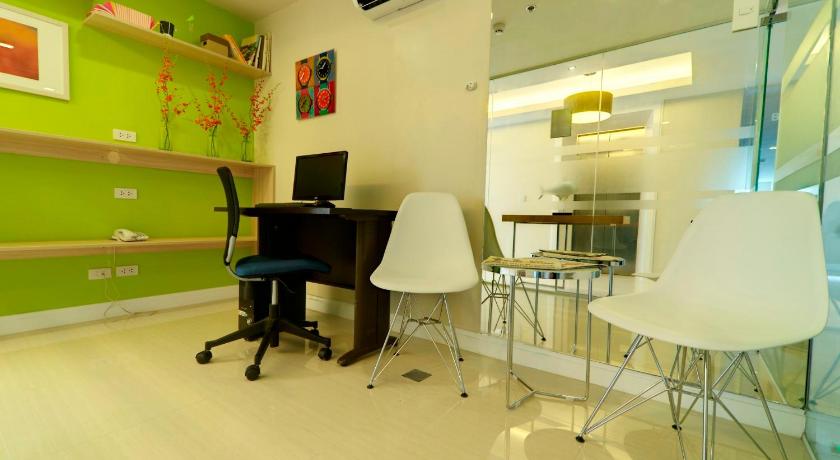 セブ Zerenity Hotel and Suites 2つ星 ホテル スイート