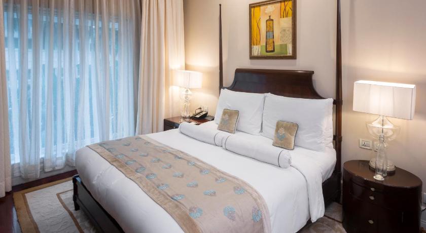 Image of Luxury Suite 12
