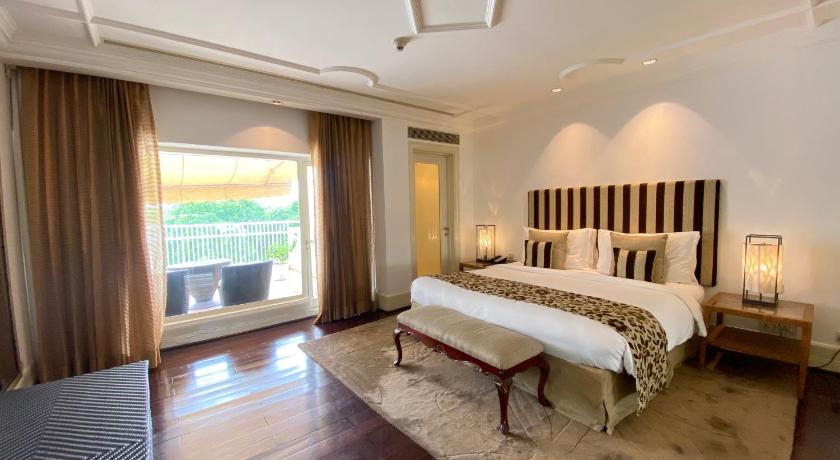 Image of Presidential Suite 6