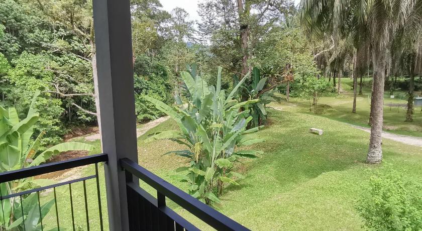 ゴペン Sementra Hot Spring Nature Resort ホテル 外観