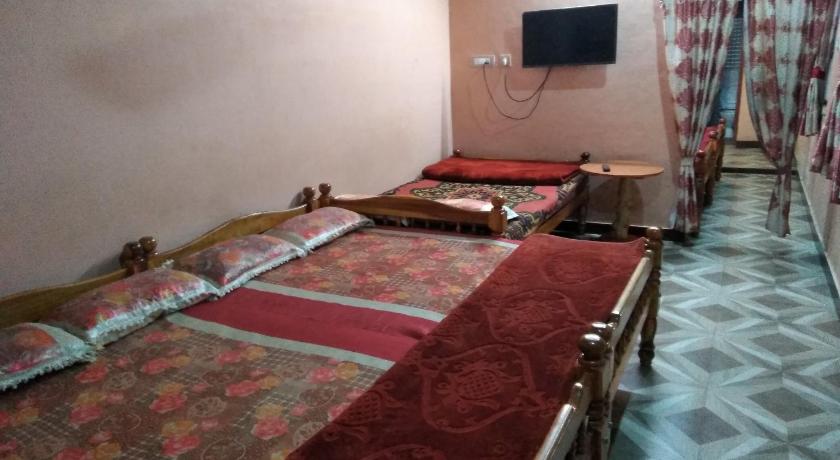 MANIIS HOMESTAY — Hotel in Valparai