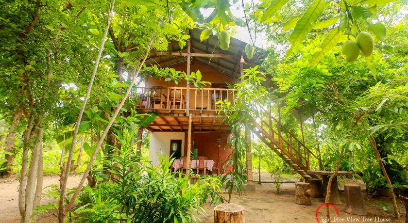 Sigiri Free View Tree House — Hotel in Sigiriya