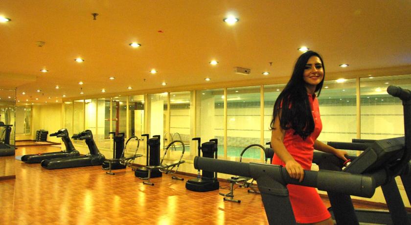 クウェートシティ The Convention Center & Royal Suites Hotel 5つ星 ホテル プール