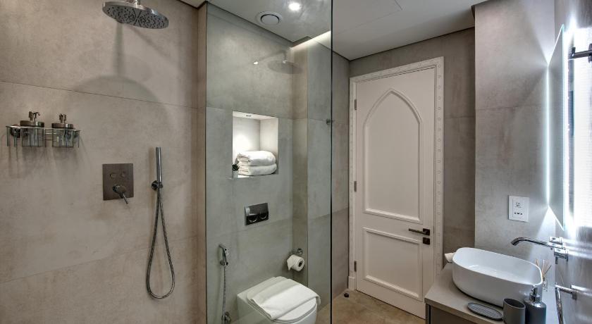 Durrani Homes - Arabian luxury at Souk Al Bahar besides Burj Khalifa & Dubai Mall photo