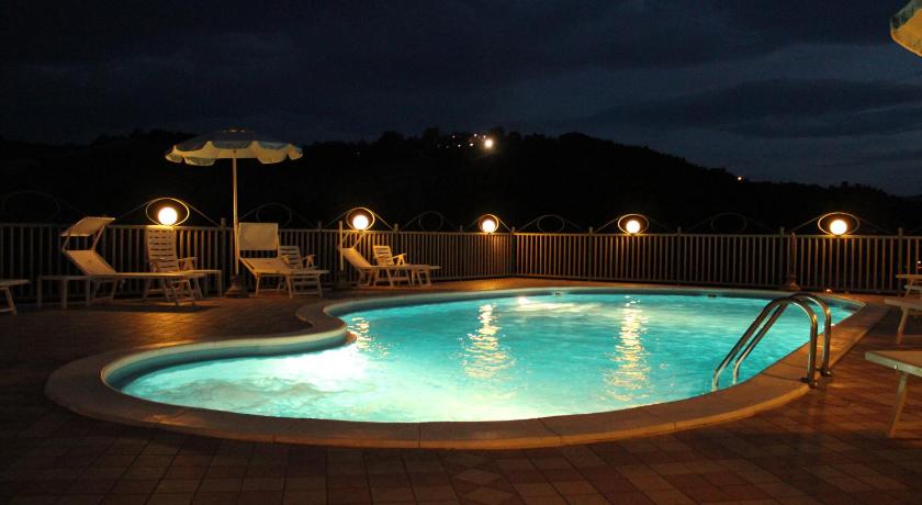Hotel Sporting photo