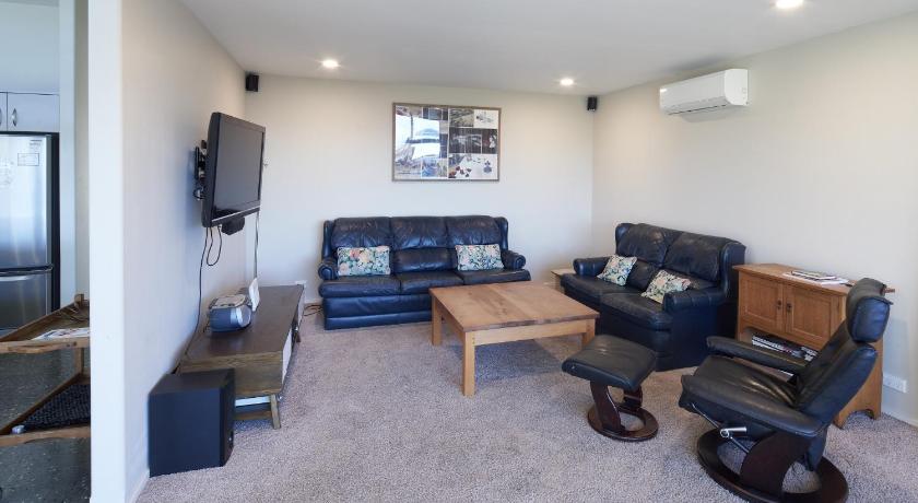 Image of Four-Bedroom House 7