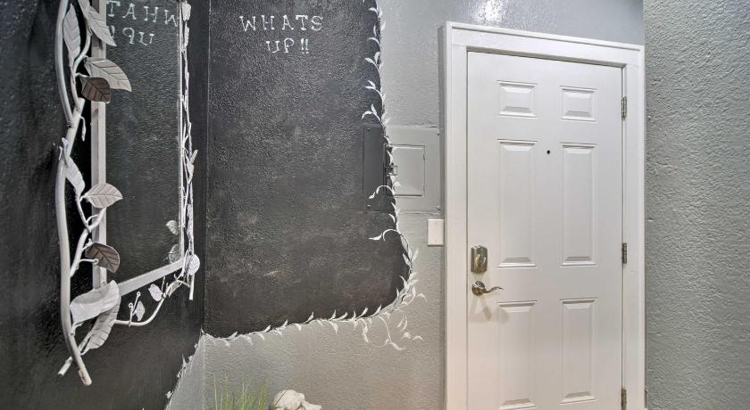 Cozy Downtown Studio, 2 Blocks to Tropicana Field! photo