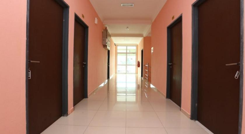 OYO 89556 SA VILLA HOLIDAY INN photo