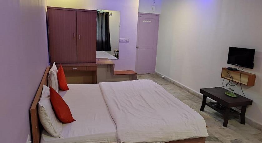 HOTEL KRISHNA photo