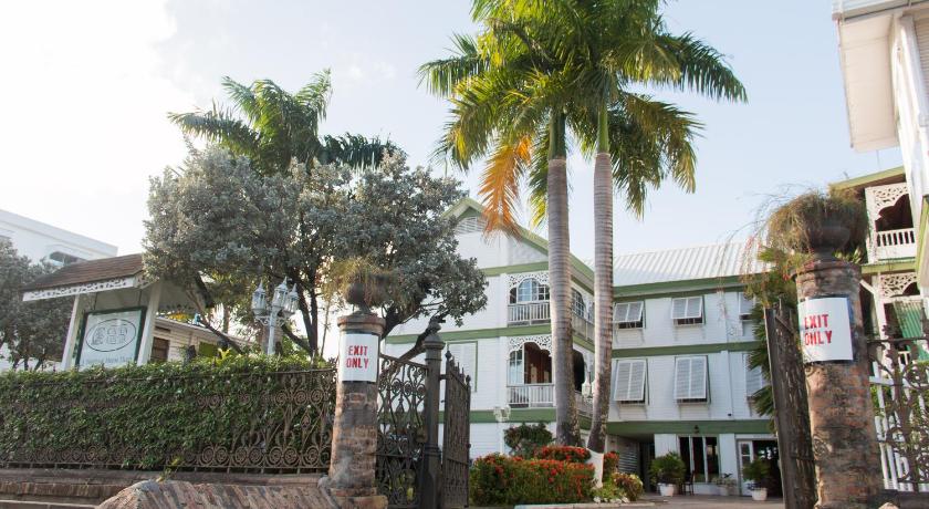 Cara Lodge Hotel photo