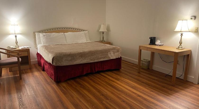 Image of Courtyard Suite 2