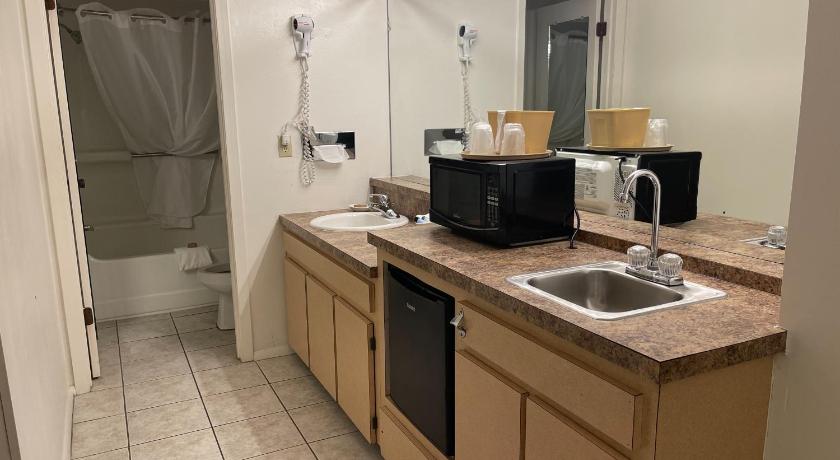 Image of Courtyard Suite 3