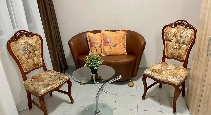 Family Guest House - image 6