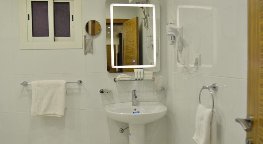 Hyatt Inn Suites photo