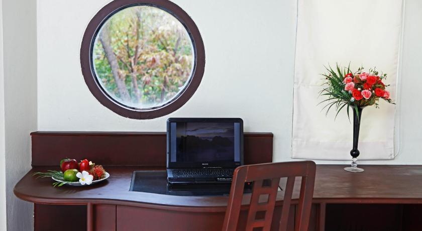 Image of Grand Deluxe 13