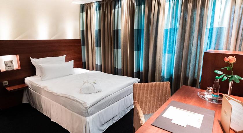 Hotel Adler Asperg photo