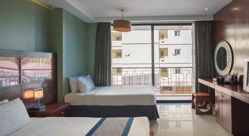 Image of Deluxe Balcony 4