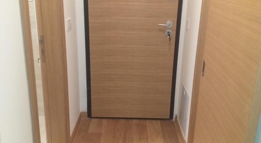 ベオグラード MoonZe Gate 4つ星 シングルルーム 客室