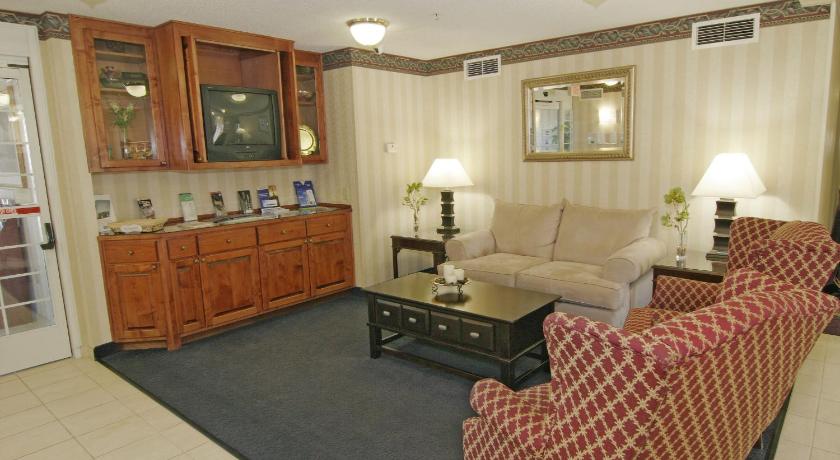 Candlewood Suites Newport News-Yorktown