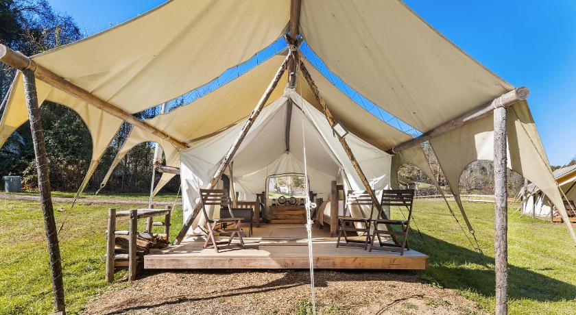 Image of Safari Tent with Three Twin Beds and Shared Bathroom 3