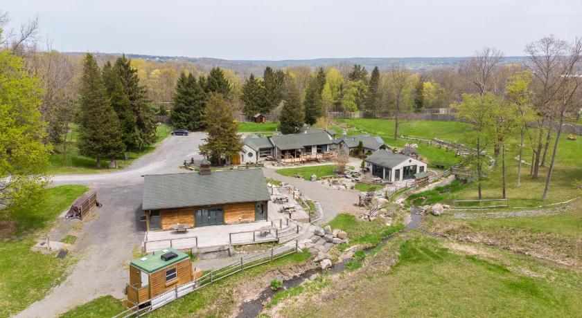 New Park Venue & Suites photo