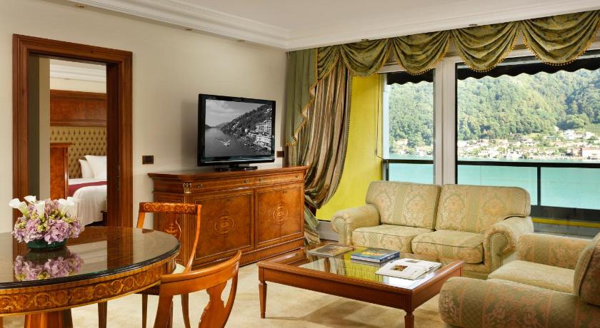 Image of Deluxe Suite with Lake View 7