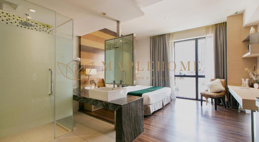 Image of Deluxe King Suite 1