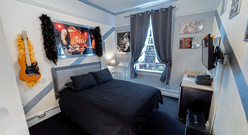 Imagen de Habitación Metallica con baño compartido (Metallica Room with Shared Bathroom) 0