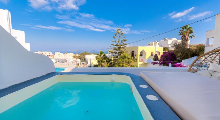 The Muse of Santorini Private Jaccuzzi Suite — Hotel in Santorini