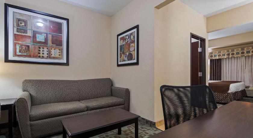 Best Western Plus Eastgate Inn and Suites