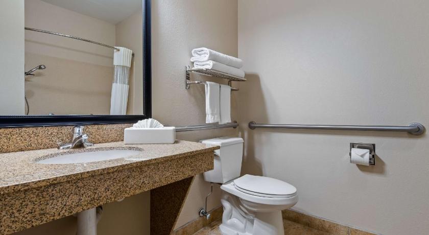 Best Western Plus Eastgate Inn and Suites