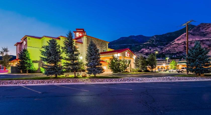 Best Western PLUS Canyon Pines