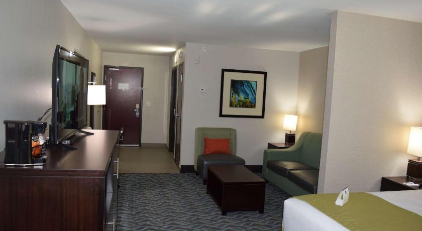 Best Western Plus Hardeeville Inn & Suites