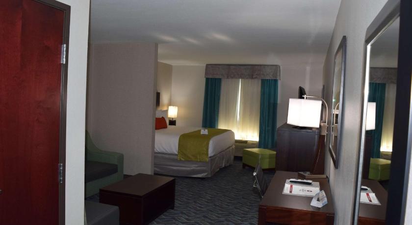 Best Western Plus Hardeeville Inn & Suites