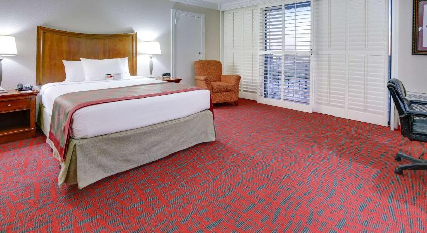 Ramada by Wyndham Metairie New Orleans Airport