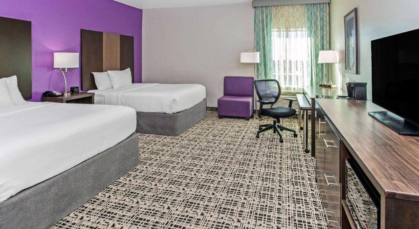 La Quinta Inn & Suites by Wyndham Lubbock South