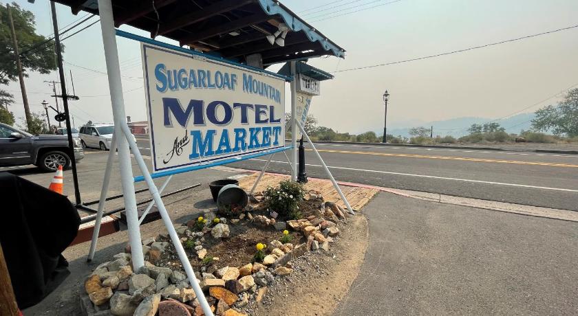 Sugarloaf Mountain Motel