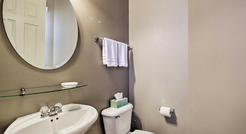 Arts and Design District Condo Steps to Monon Trail photo