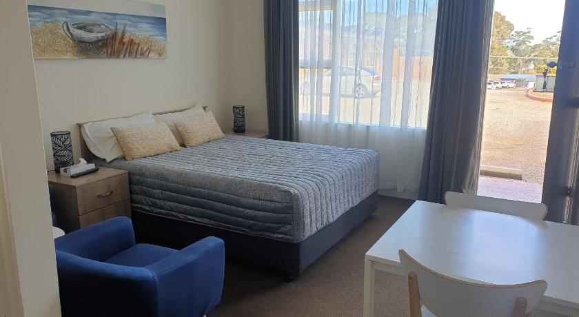 Sandpiper Motel Ulladulla photo