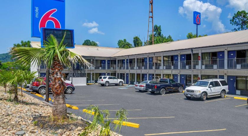 Motel 6-Dalton, GA