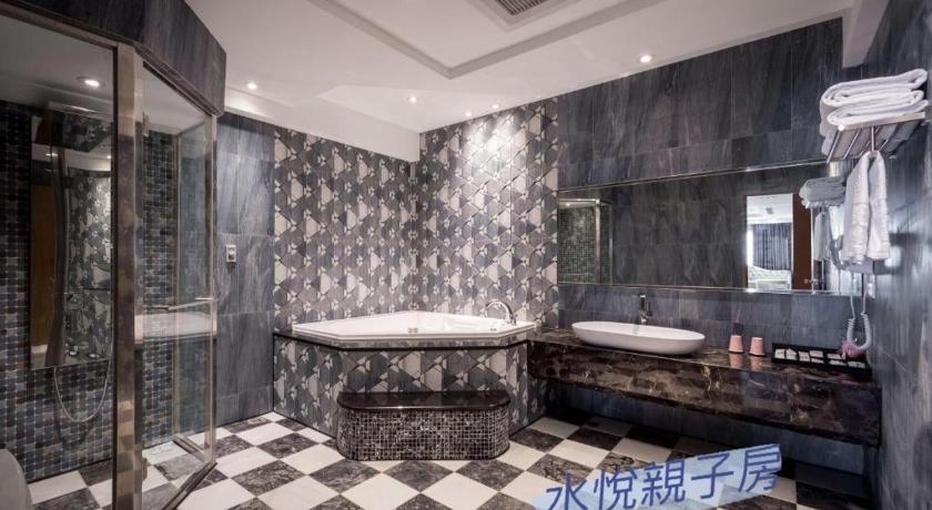 Shui Yue Boutique Motel - image 20