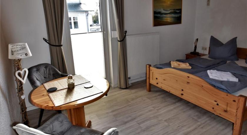 Image of Apartment with Balcony 8