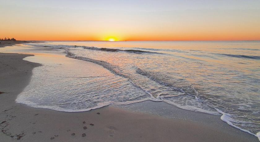 Hideaway By the Bay photo