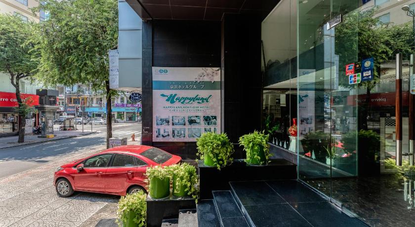 Happyland Hotel photo