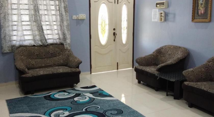 Davallia Homestay — Hotel in Dungun
