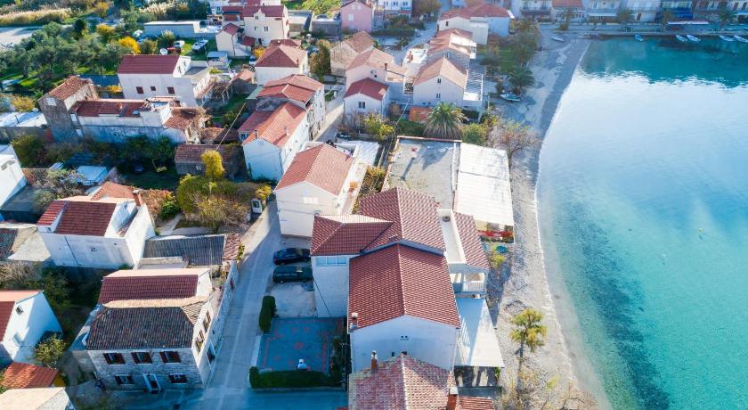 Villa Nives photo