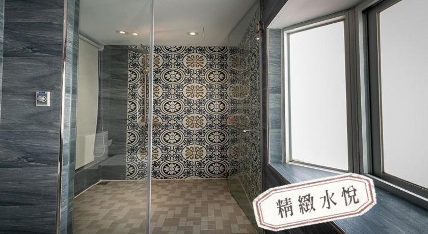 Shui Yue Boutique Motel - image 4