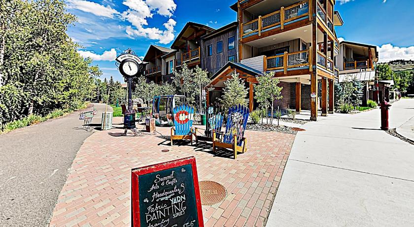 Riverfront Retreat & River's Edge Townhome photo